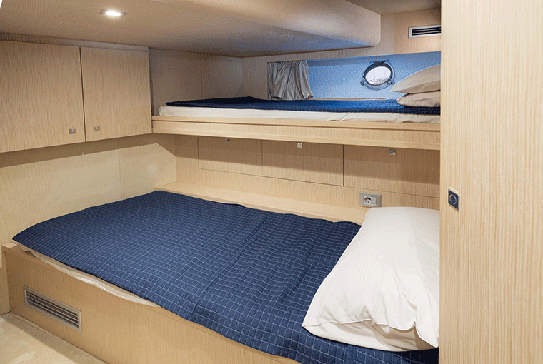 Ferretti Yachts 960